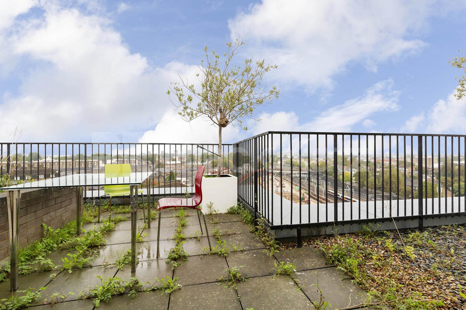 Stunning spacious 1 bed penthouse by Regents Park   Cubitt Court, Park Village East , Camden / Regents Park